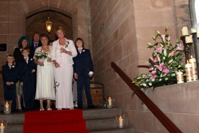 Wedding Flowers Cheshire: Evelyne Sansot Wedding Photogrpahy