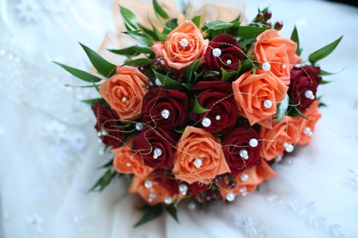 Wedding Flowers Cheshire: Lesley Meredith Wedding Photography